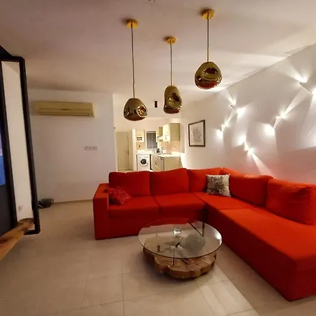 Seafront With Private Garden Appartement