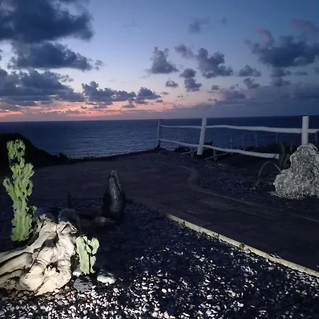 Seafront With Private Garden Appartement Agios Amvrosios (Kyrenia)