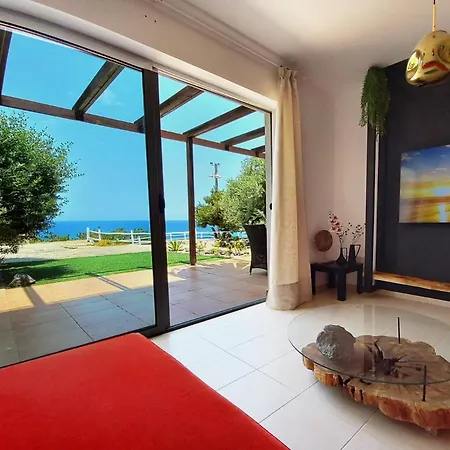 Appartement Seafront With Private Garden *