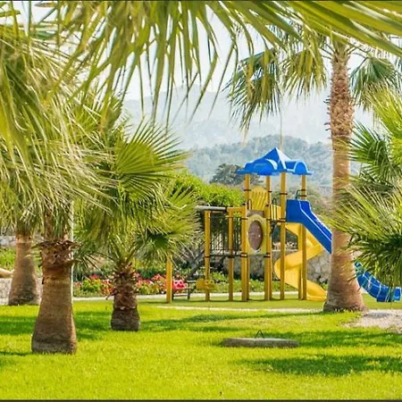 شقة Seafront With Private Garden Agios Amvrosios (Kyrenia)