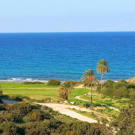 דירה Seafront With Private Garden *