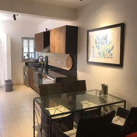 Appartement Seafront With Private Garden