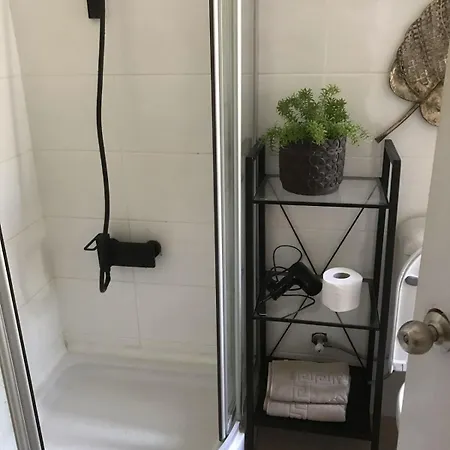 Seafront With Private Garden شقة *