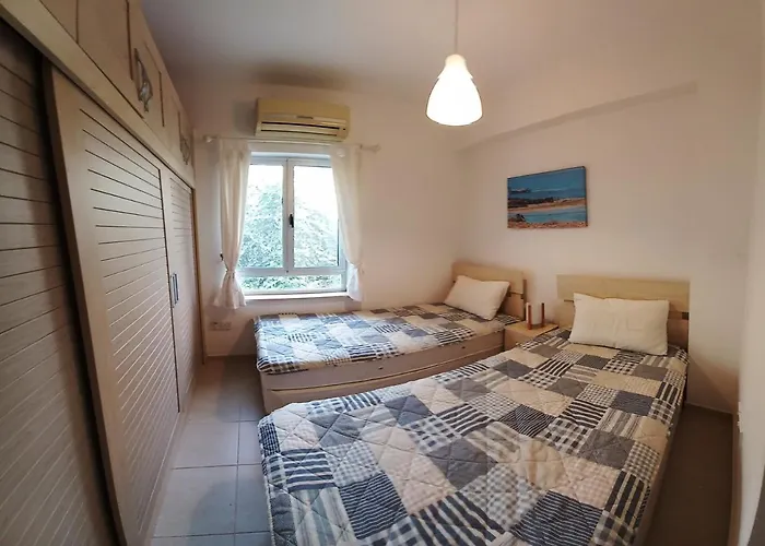 Apartament Seafront With Private Garden *