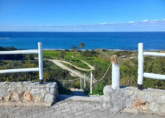 Seafront With Private Garden Apartament